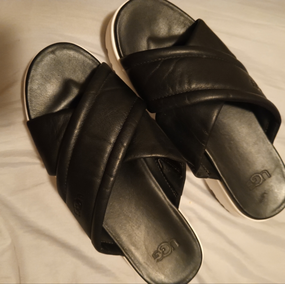 UGG Zayne Crossband Sandals